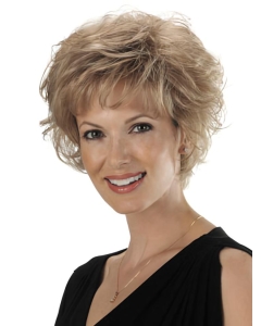 Impressive Blonde Wavy Short Classic Synthetic Women Wigs